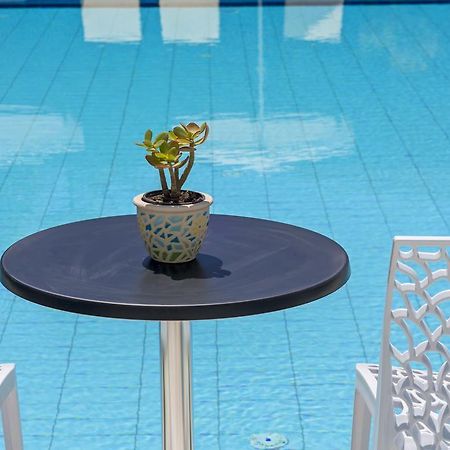 Santellini Hotel Kamári Zewnętrze zdjęcie