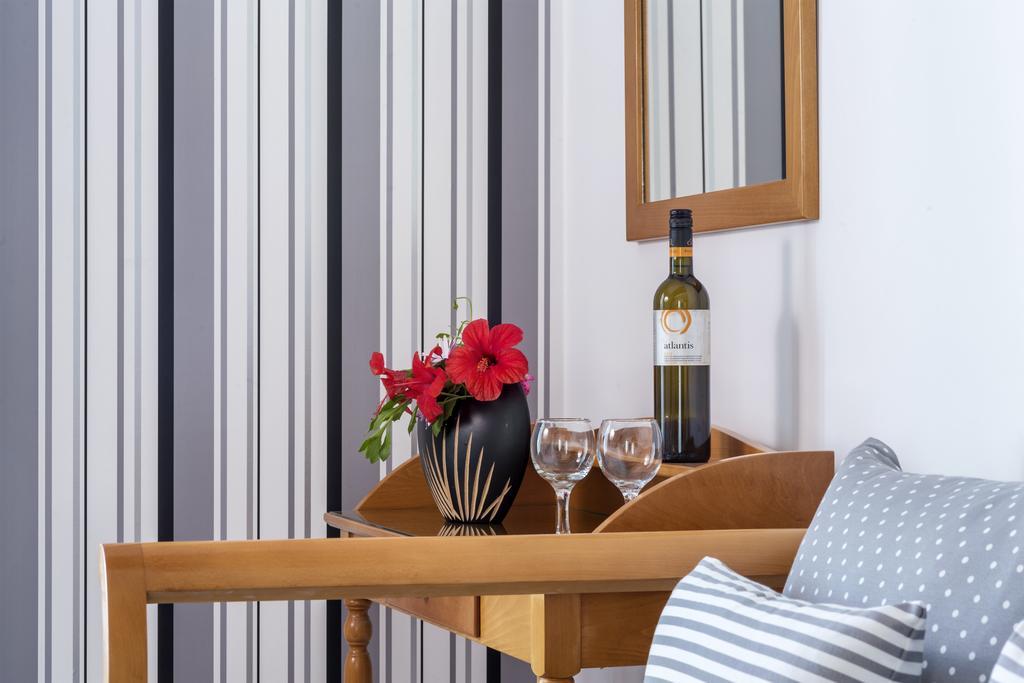 Santellini Hotel Kamári Zewnętrze zdjęcie